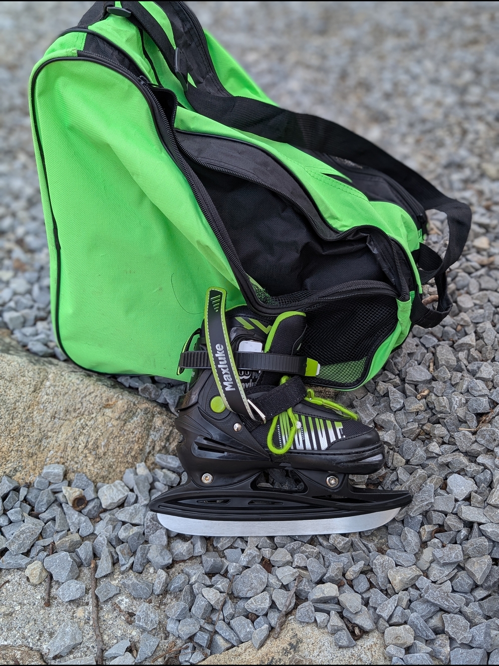 Maxiluke Green & Black Adjustable Ice Skates